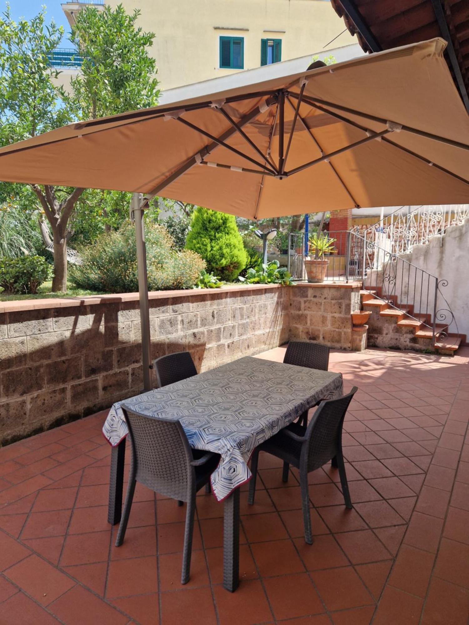 Apartamento Il Giardino Dei Gigli Meta Exterior foto